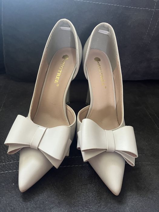 Продам туфлі