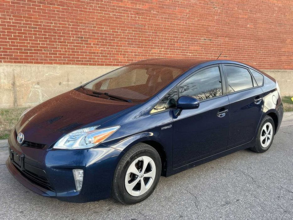Toyota Prius      2015