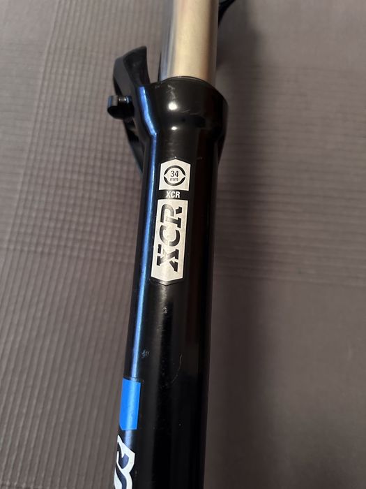 Suspensão SR Suntour XCR34 15x110