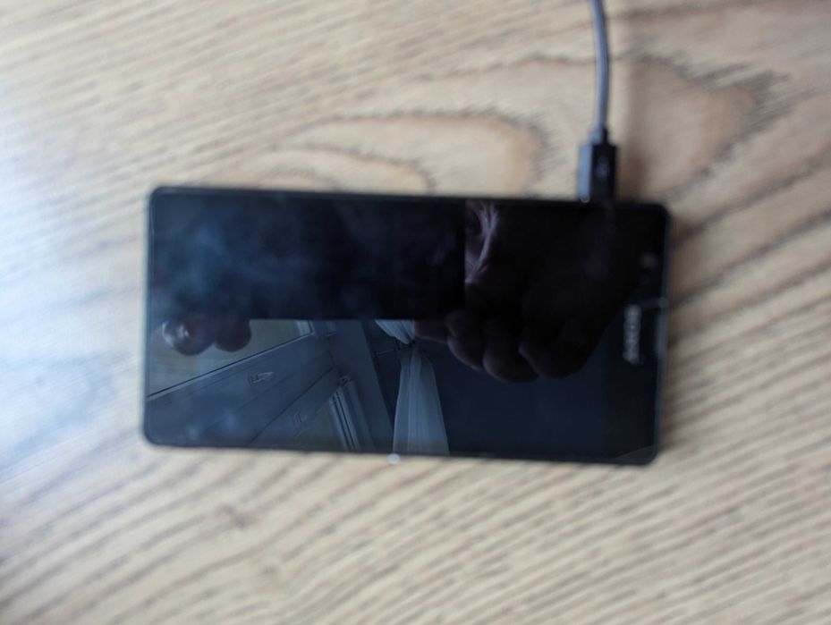 Sony Xperia ZR - Uszkodzony  Na części  Do naprawy  Bateria OK