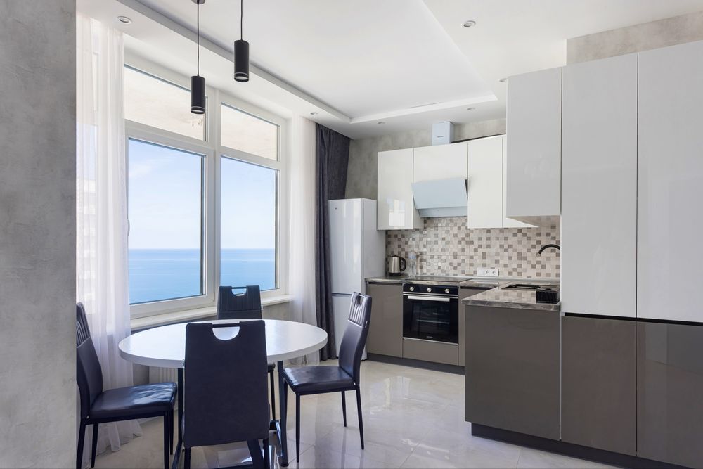 Новая квартира 32-я жемчужина Вид море! Хозяин