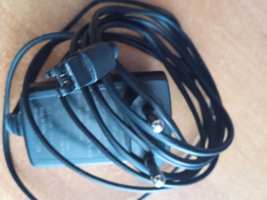 Oryginalny  zasilacz i słuchawki do Sony Ericsson  K750 I