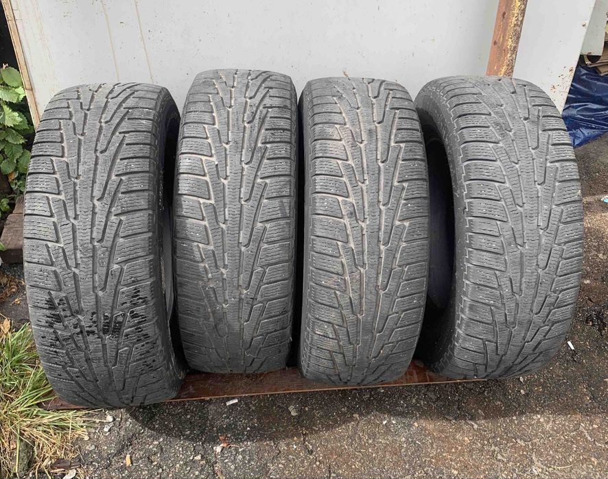 Резина r17 265/65 Nokian зима