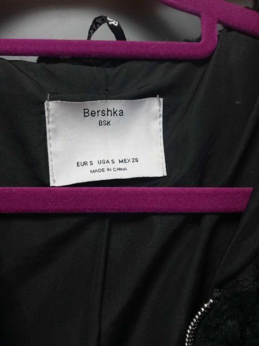 Kurtka futerkowa Bershka