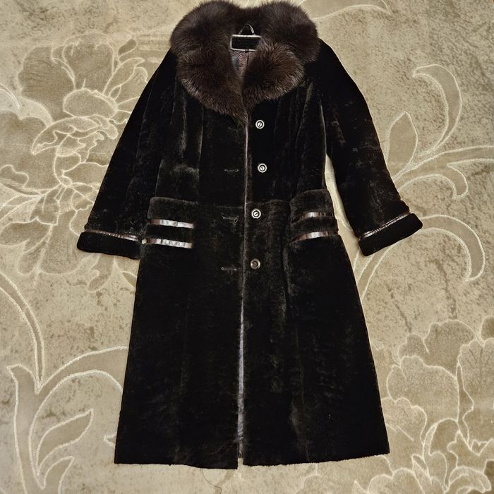 Шуба жіноча з мутона