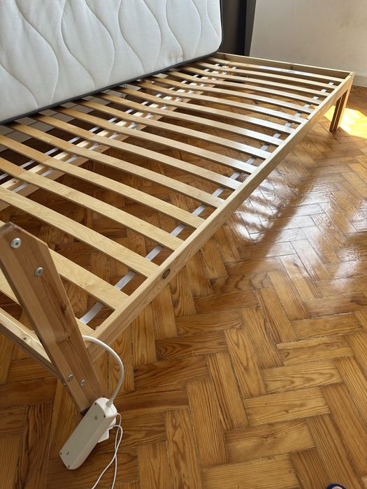 Cama + colchão 140x200