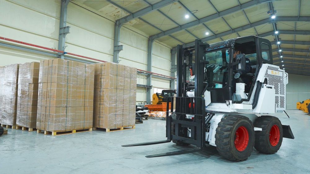 NOWA Koparko Ładowarka Terenowy wózek widłowy Ładowarka obrotowa Ciągnik 4x4 KUBOTA