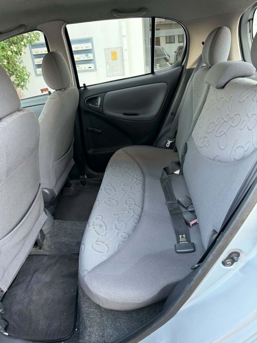 Toyota Yaris 2000