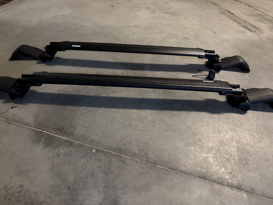 Bagaznik bazowy belki Thule WingBar Edge Czarne Audi A4 B9 zestaw