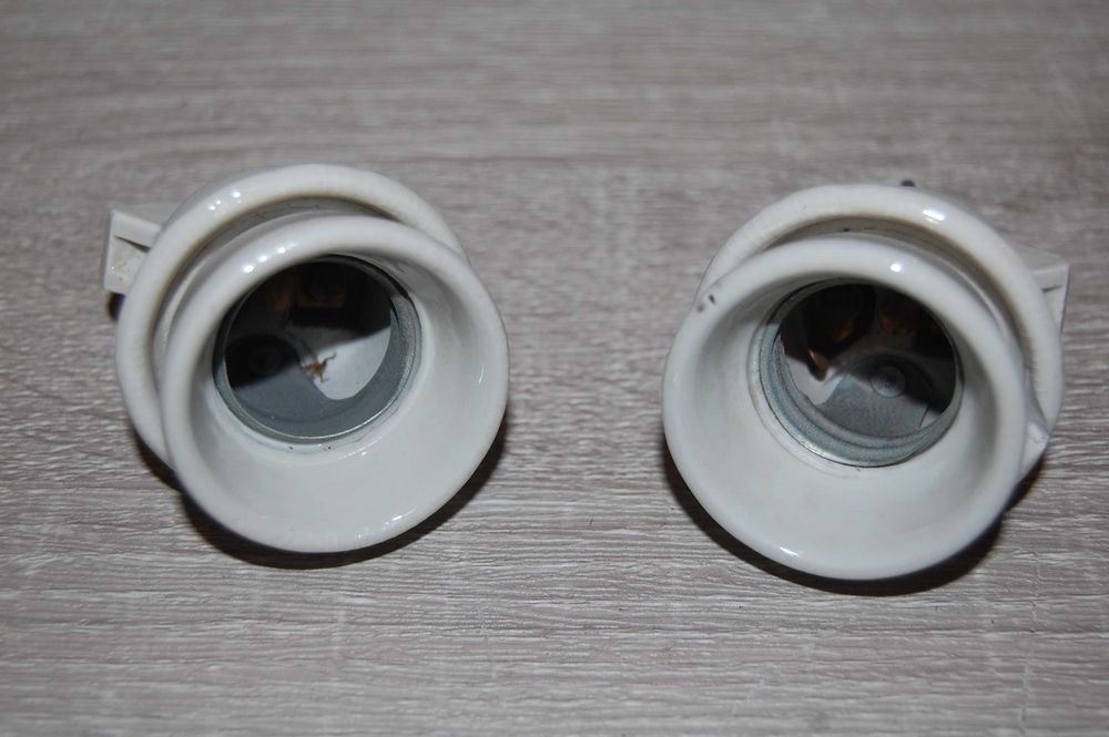 Porcelanowe oprawki z gwintem E-27 - 2 sztuki - zestaw