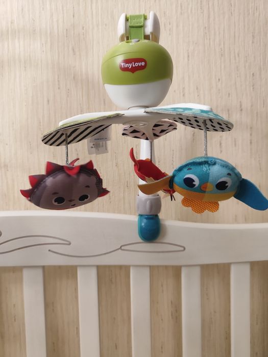 Мобіль на ліжечко, музична іграшка