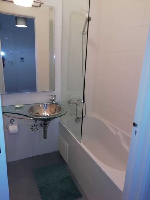 Quarto em apartamento mobilado/equipado-jovens trabalhadores - Benfica