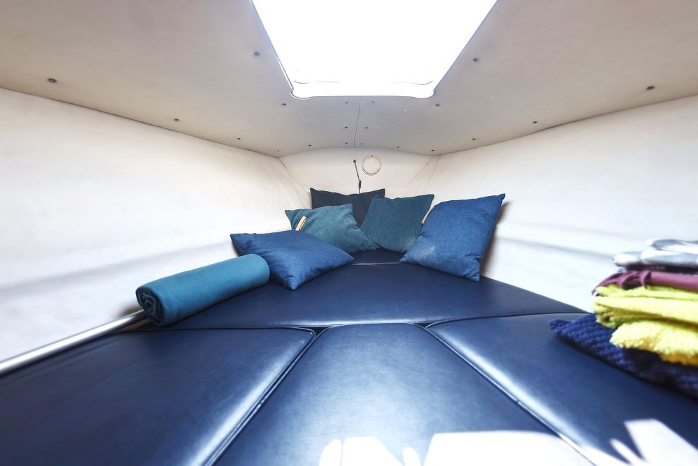 Продам парусно-моторную яхту Jeanneau Poker 27