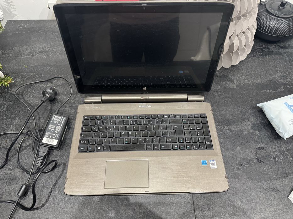 Laptop Medion Akoya
