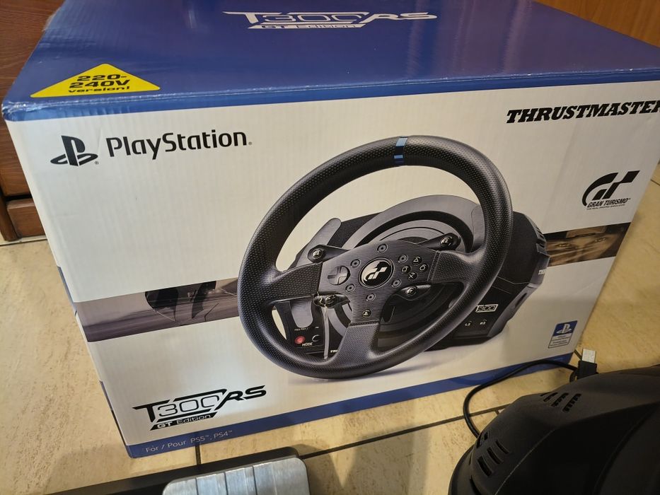 Kierownica Thrustmaster T300 RS GT Edition- 3 pedały