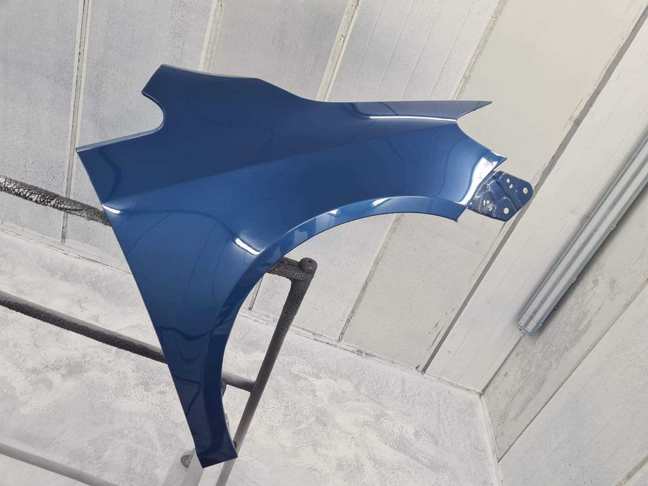 Błotnik Volkswagen Golf 5 V Plus09-13  kolor LD5Q Nowy PRAWY