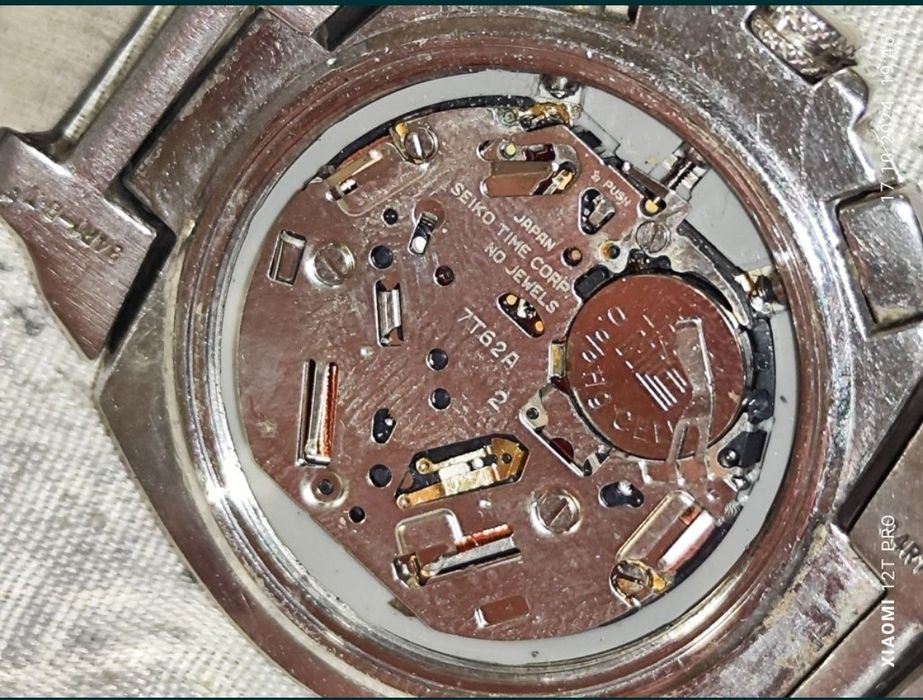 Продам часы Seiko chronograph
