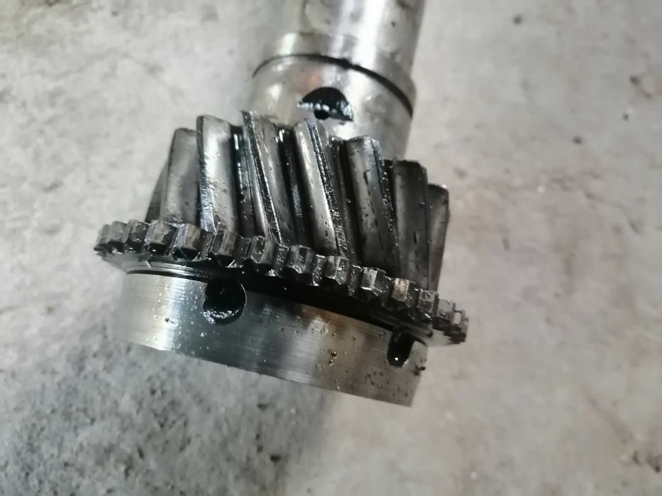 Первічний вал УАЗ