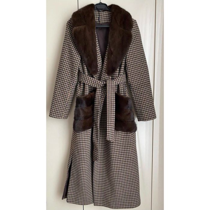 Шикарне пальто з вовни і натурального хутра