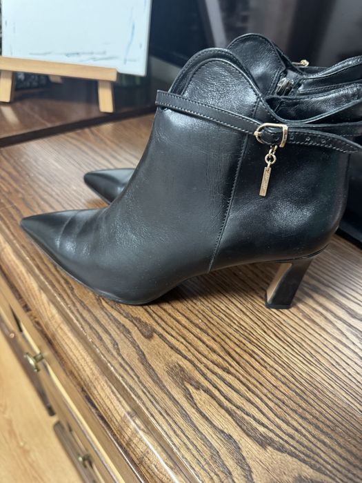 Ботильйони шкіряні, чорного кольору