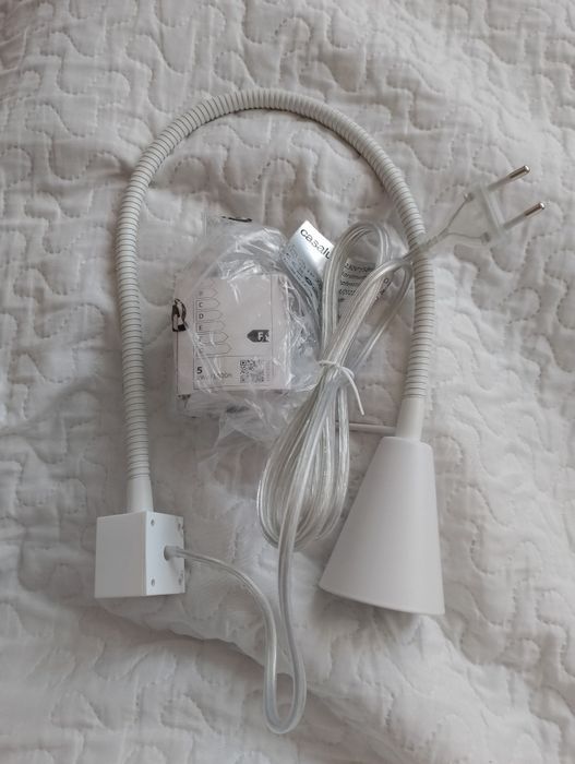 Lampka nocna naścienna