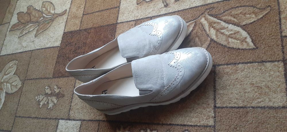 Жіночі сліпони кожані