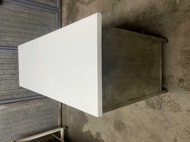 Bancada Inox com tampo de madeira