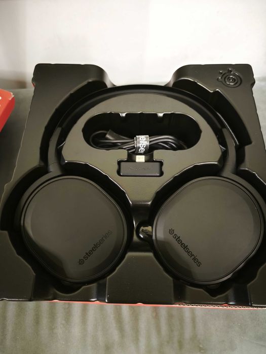 SteelSeries Arctis 7+ wireless_нові