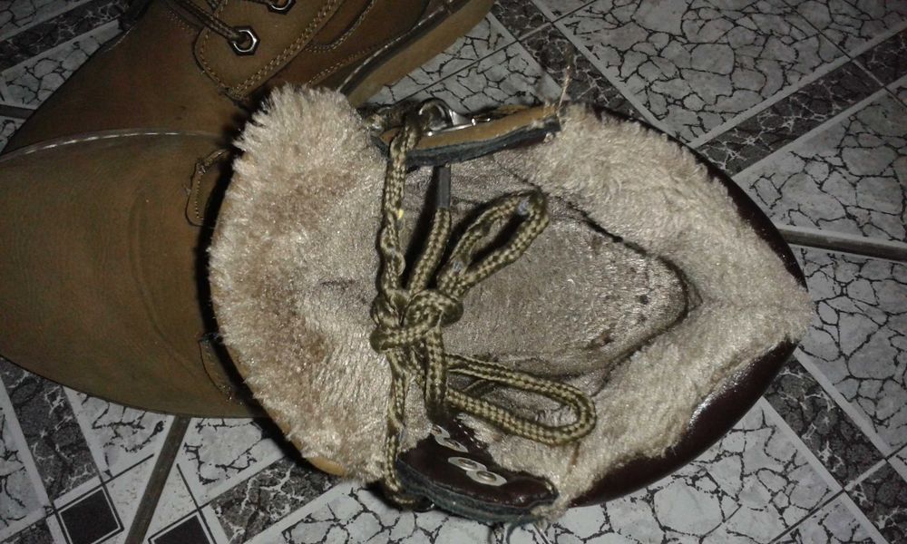 Buty zimowe rozmiar 39 stan bdb