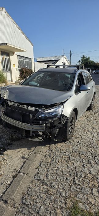 Opel Astra J  1.7CDTI  2013 Salvado