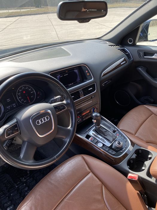 Audi q5 2012(2013 США) Ауді ку5