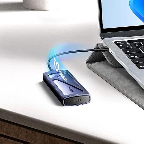 Obudowa Ugreen CM578, 15512 na dysk M.2 NVMe 10Gbps - czarna + kabel U