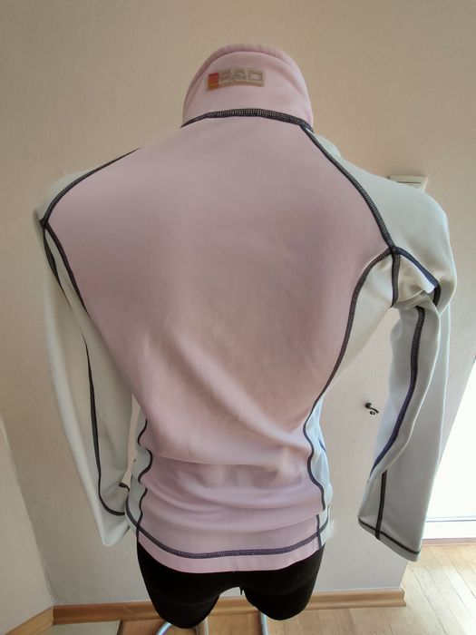 Bluza treningowa, golf zapinany na zamek.