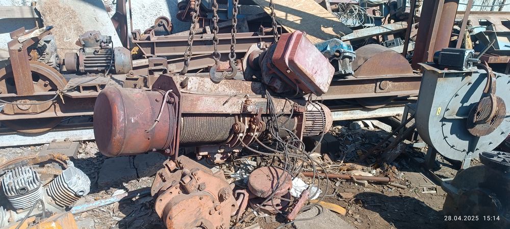 Продам тельфер 5т12м