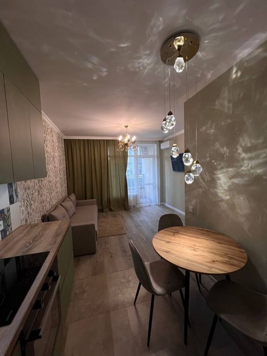 ЗДАМ VIP рівня в ЖК Крона Парк євродвохк.кв.Вул.Чорновола 8!