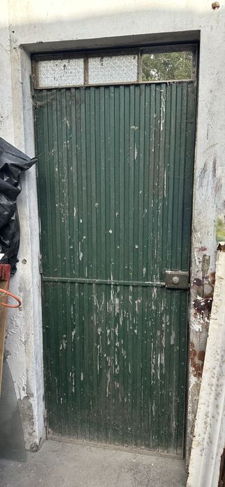 Portão de garagem usado