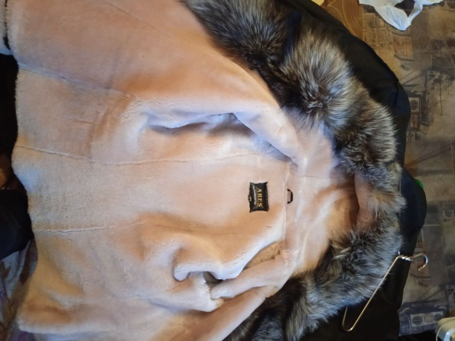 Кожаная курточка с мехом чернобурки