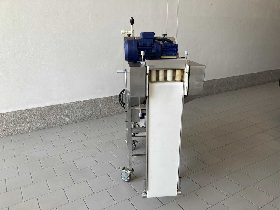 Vincadora 2 filas com laminas para corte pão bijú