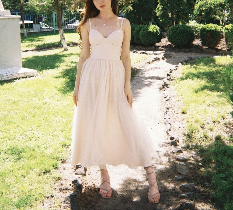 Святкова сукня максі