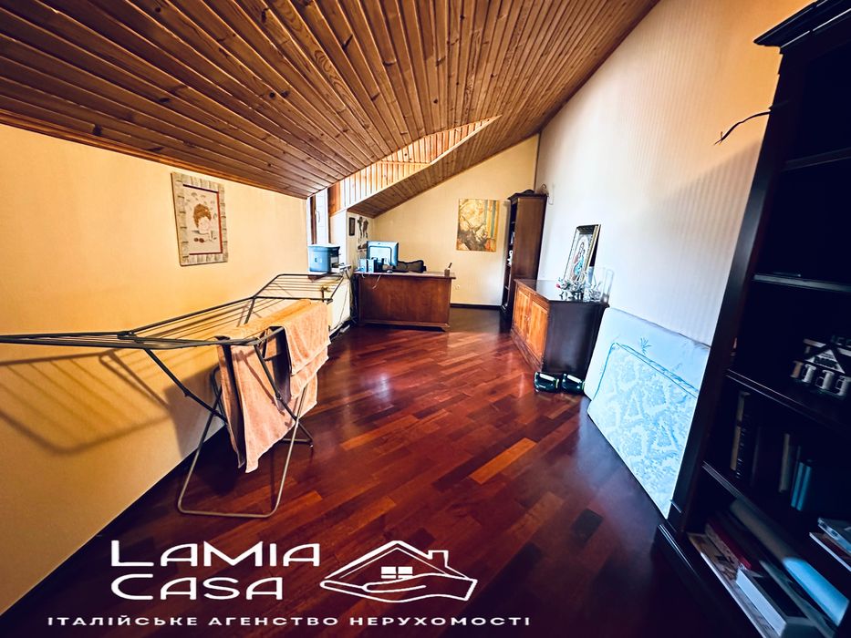 VIP будинок біля парку , в топовій локаціі