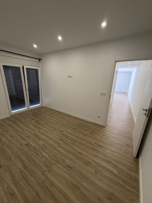 Arrendamento T2 Remodelado – Centro de Almada