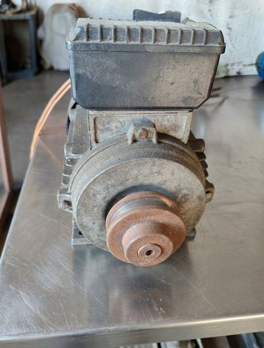 Motor Elétrico Monofásico com Polia – Ideal para Betoneira ou Oficina