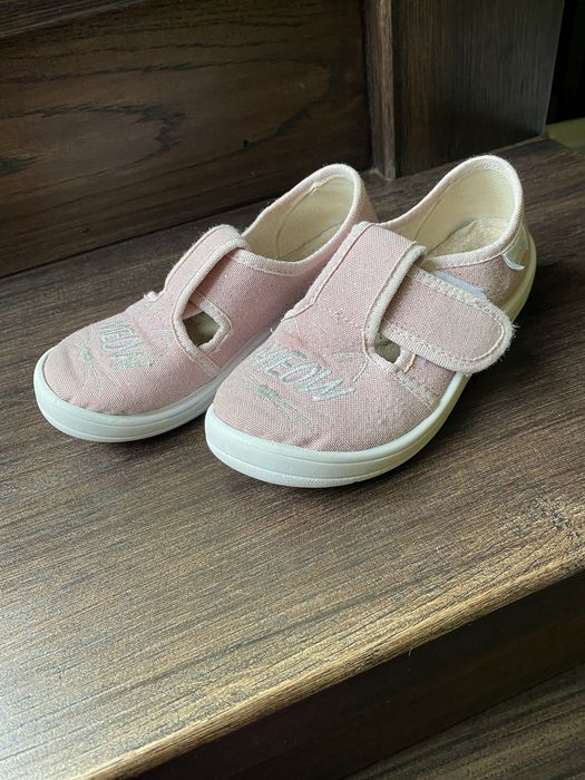 Тапочки для дівчинки перезувне в садок