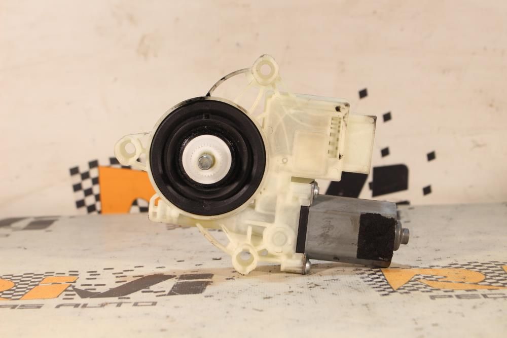 Motor vidro trás esquerdo BMW 1 (F20)