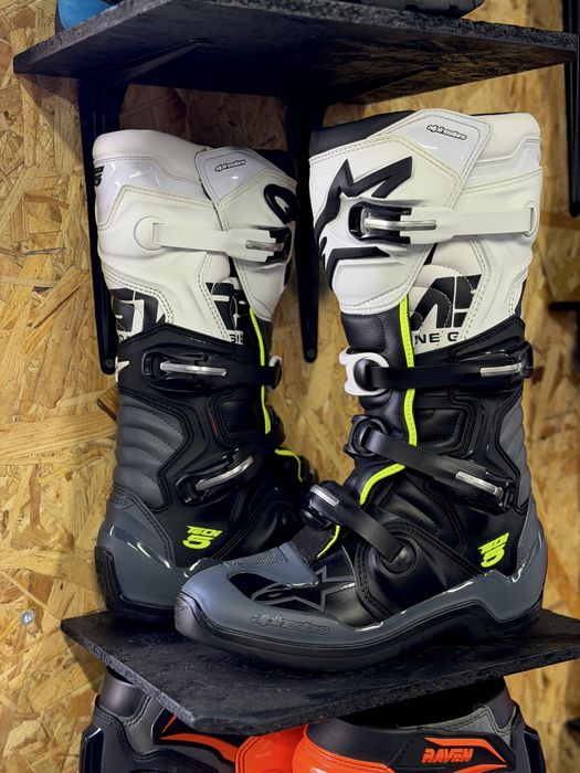 Мотоботи Alpinestars Tech 5, розмір 43 (нові)