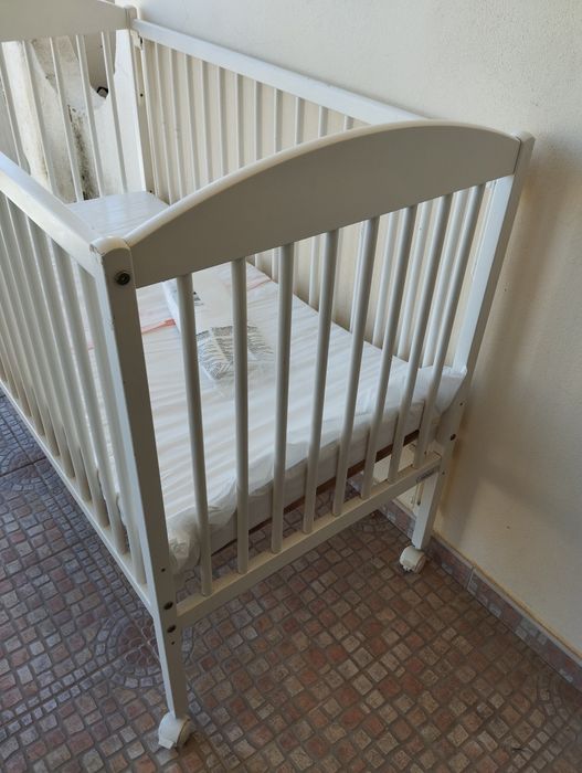 Berço Branco com Colchão