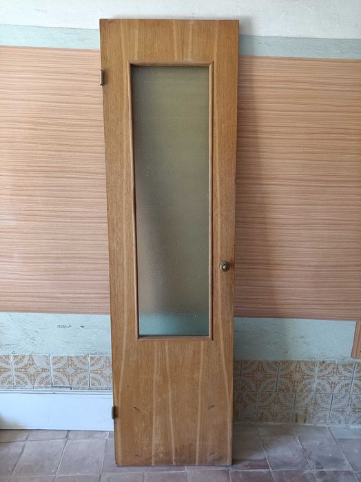 Двері з дуба міжкімнатні 2000х560мм, не нові.