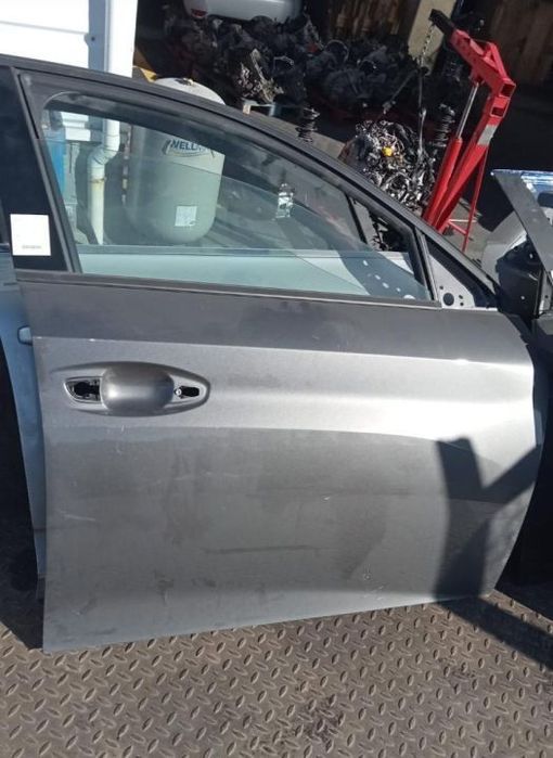 Porta frente direita Peugeot 208 II