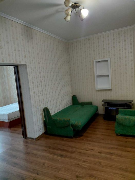 Продам 2-кімнатну квартиру 46 м² з індивідуальним опаленням, центр (район Турецької площі)