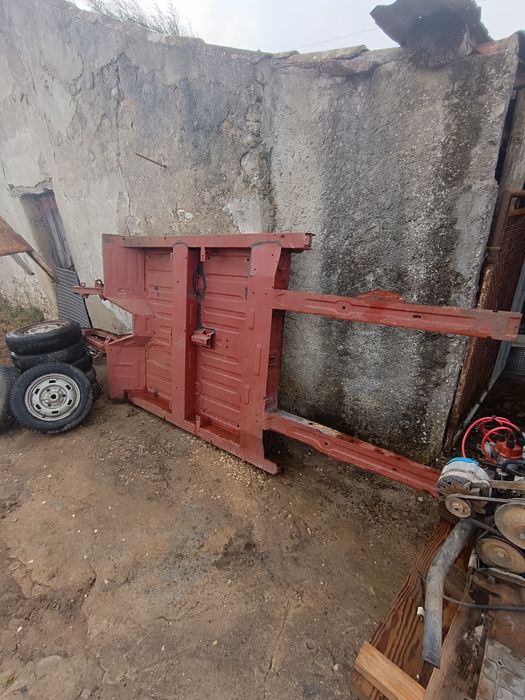 Renault 4l com documentos e selo em dia